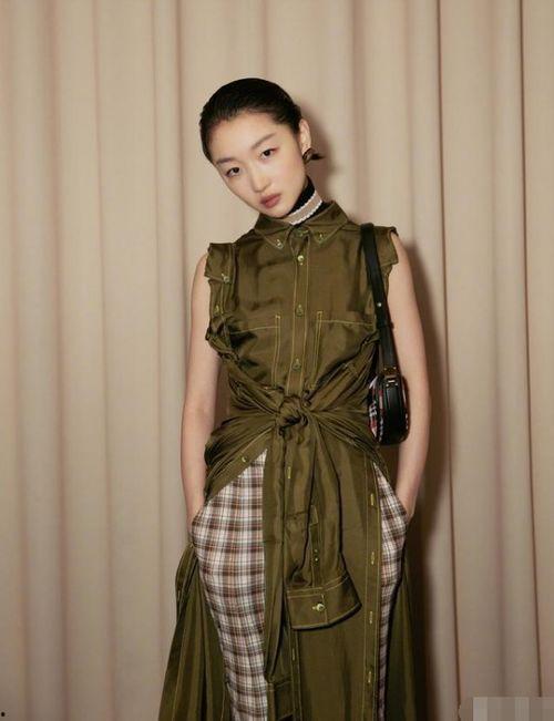 周冬雨酒店被拍最新爆料,最新偷拍细节大揭秘